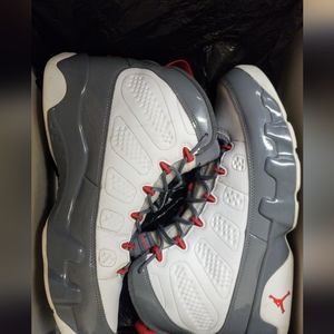 Air Jordan 9 fire reds